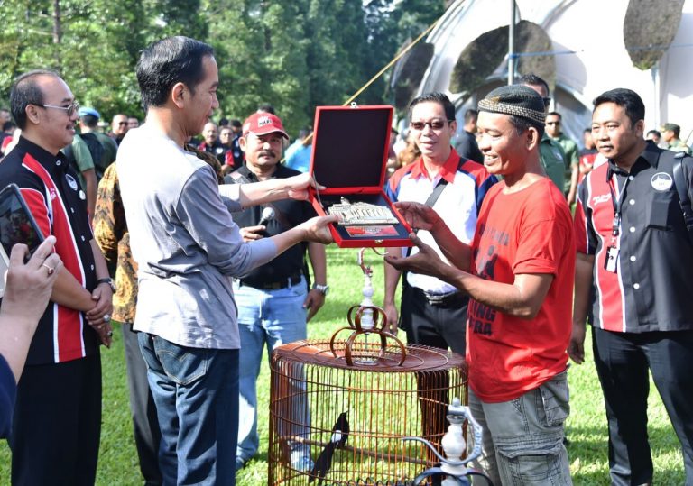 Presiden Jokowi Apresiasi Penangkar Burung di Berbagai Daerah