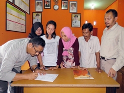 Wanita-Wanita Hebat di Sekitar Kawasan Penyangga Terluar
